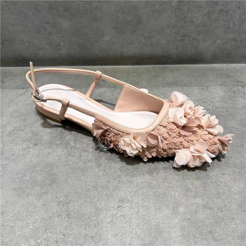 Giày xăng đan mũi nhọn Cnk đính hoa đế bệt 1cm phong cách tiểu thư nhẹ nhàng hàng Fullbox mới 2023 G34