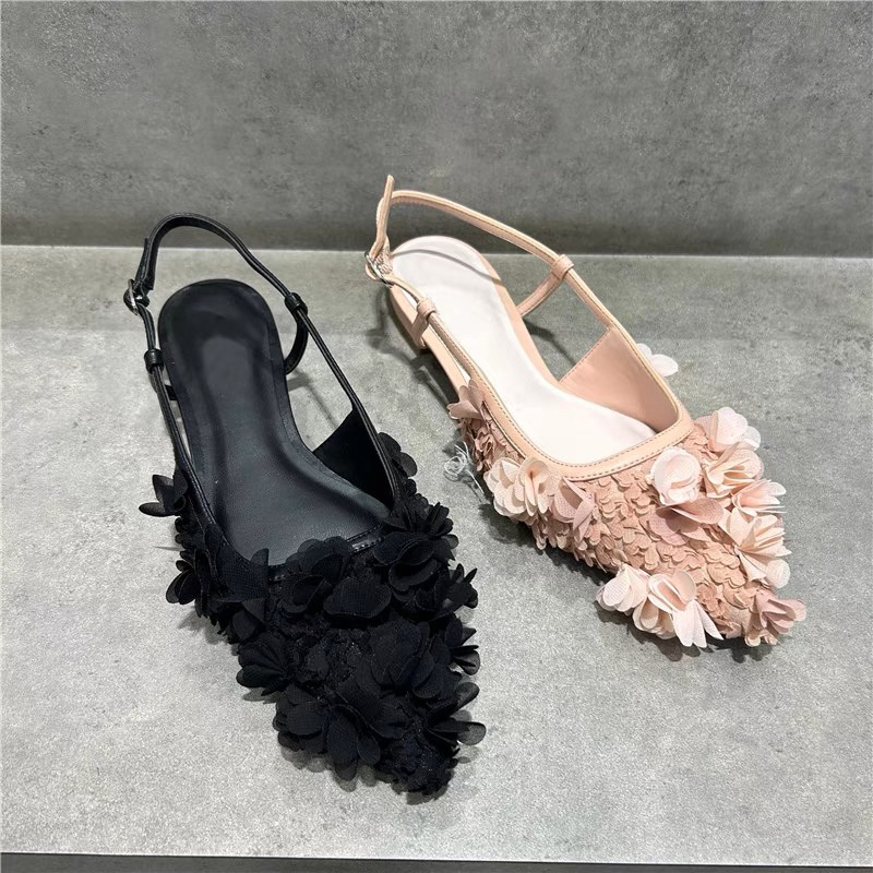 Giày xăng đan mũi nhọn Cnk đính hoa đế bệt 1cm phong cách tiểu thư nhẹ nhàng hàng Fullbox mới 2023 G34