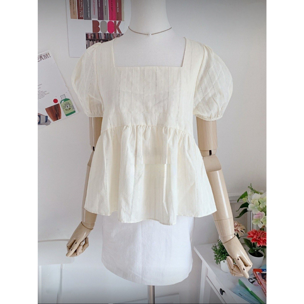 Áo kiểu Peplum vải thêu cao cấp phong cách Hàn Quốc (Made in Korea)