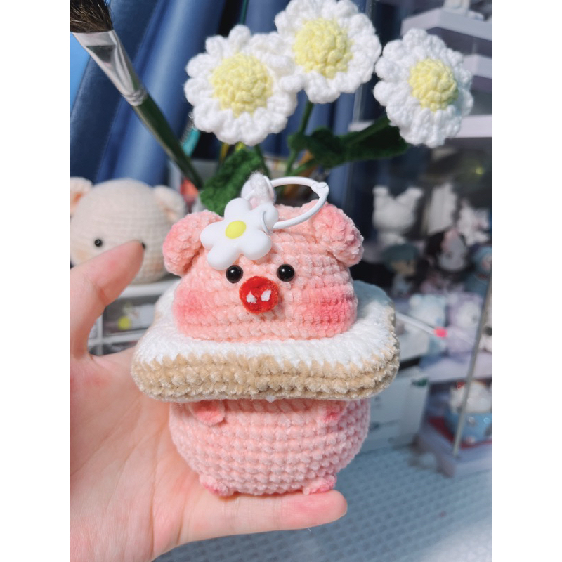 Móc khoá heo bánh mì len handmade xinh mụp