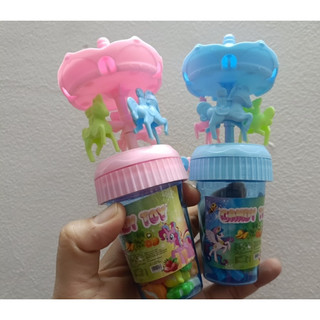 Kẹo đồ chơi ngựa xoay vòng kẹo trái cây dành cho trẻ em