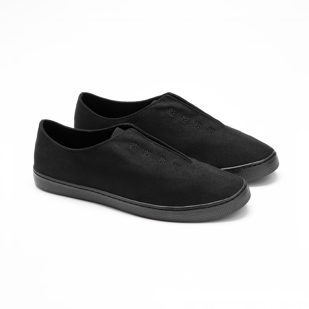 Giày Một vải đen tuyền có dây