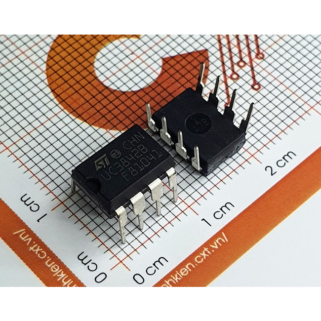 UC3842 UC3842BN IC Reg Controller PWM DIP-8