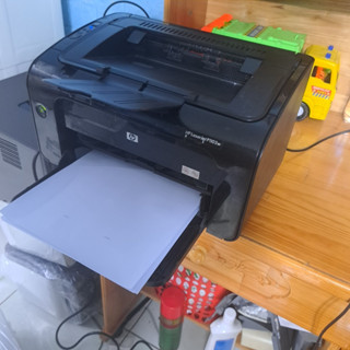 Máy in WIFI HP 1102W cũ , Kèm hộp mực mới, cáp in, cáp nguồn đầy đủ