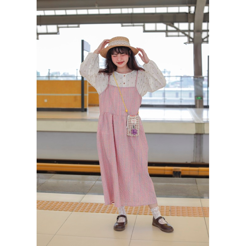 Váy hai dây Lá Xoè chất liệu vải xốp dập nhăn hoạ tiết kẻ caro | dây buộc nơ vai