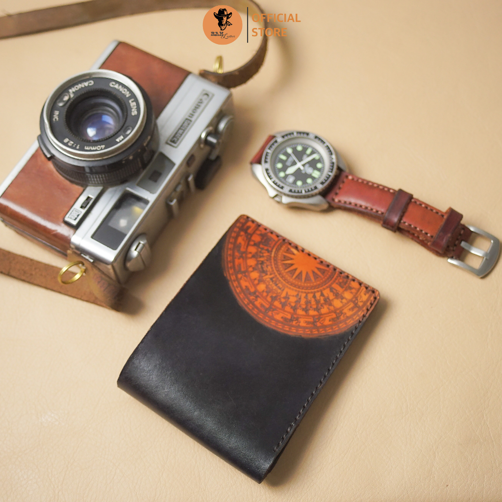 Ví nam Nữ Da Bò Italia Vegtan RAM Leather Khắc Trống Đồng Việt Nam Đen Tuyền
