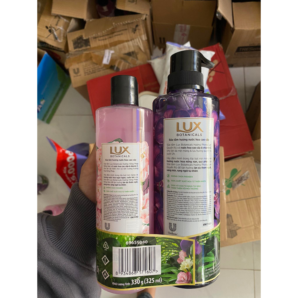 Sữa tắm Lux hương phong lan quyến rũ 550g tặng kèm chai sữa tắm lux 330g hương hoa hồng