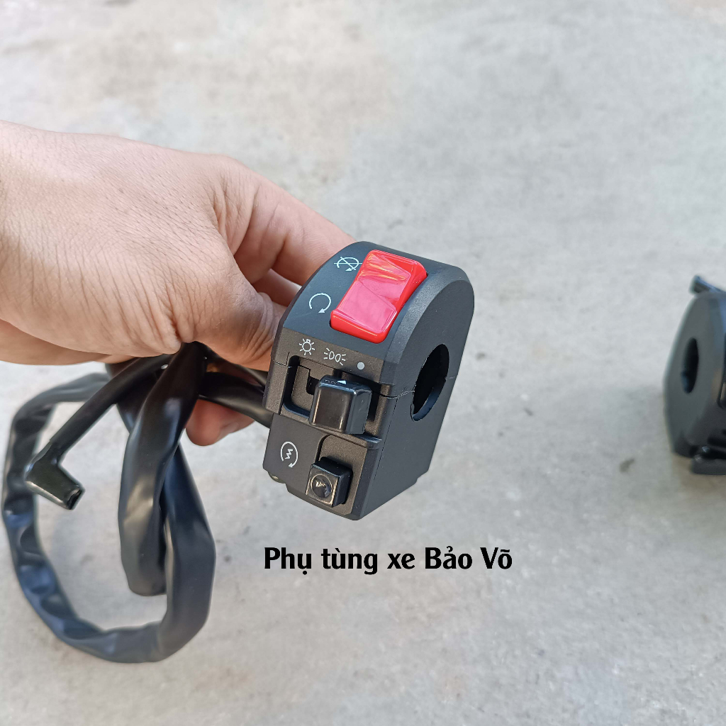 Cùm Công Tắc Z900 Gắn Ghi Đông Xe Máy 22mm