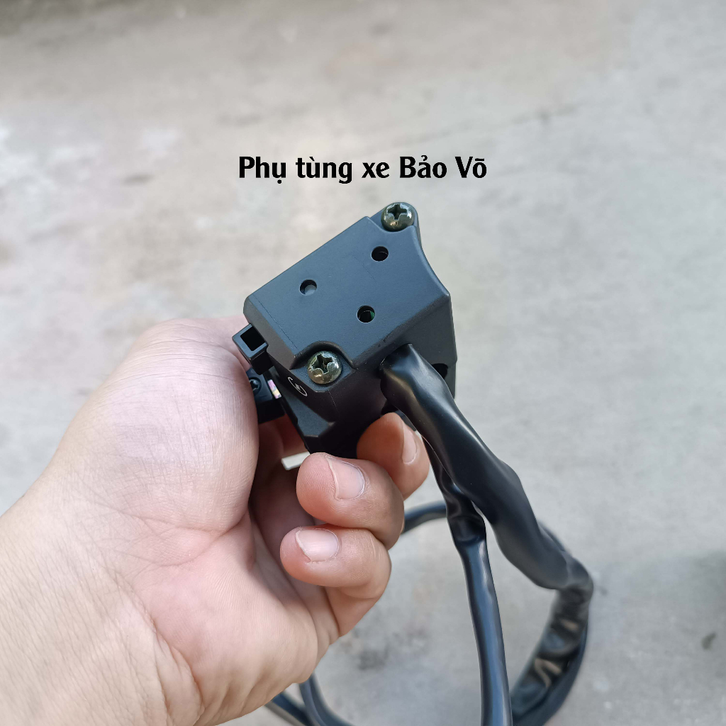 Cùm Công Tắc Z900 Gắn Ghi Đông Xe Máy 22mm