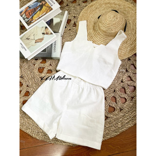 Áo Croptop sát nách và quần short Linen