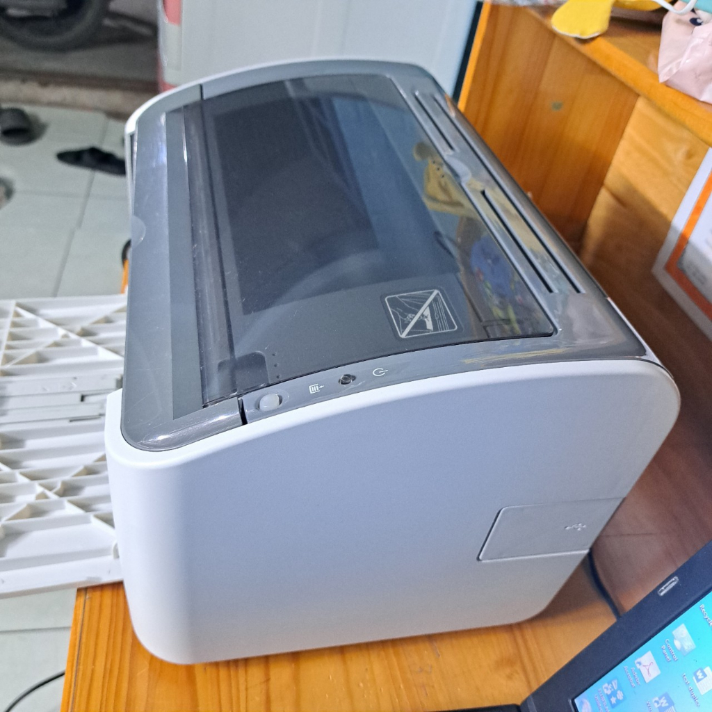 Máy in Canon 2900 đẹp  Hôp mưc mới - cáp -nguồn