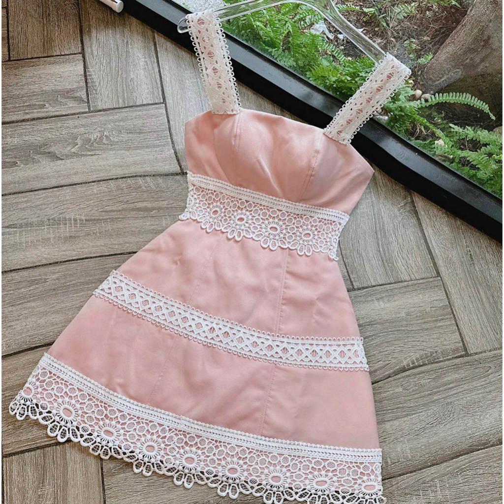 ĐẦM 2S REN CÚP NGỰC VIỀN REN TẦNG
