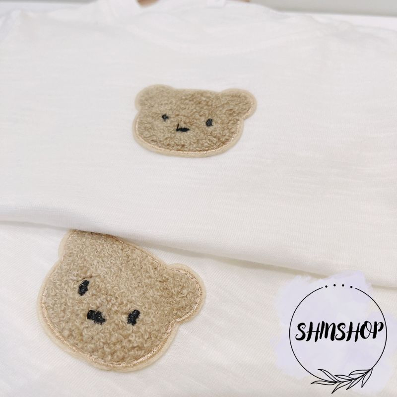 Áo thun trơn đính gấu thêu dễ thương cho bé chất cotton cho bé 8-18kg QA30 SHINSHOP