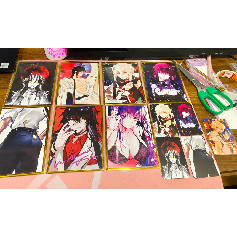 Tranh genshin-honkai viền vàng