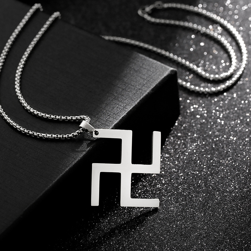 Dây chuyền nam kèm mặt chữ vạn inox thép không gỉ- DCQCM02