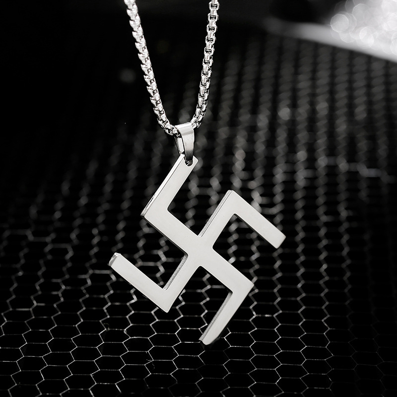 Dây chuyền nam kèm mặt chữ vạn inox thép không gỉ- DCQCM02