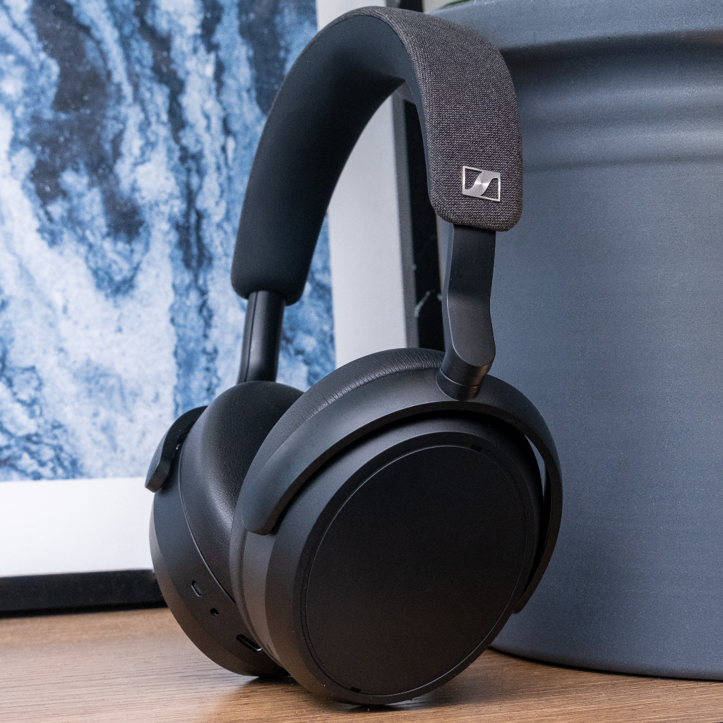 Tai nghe chống ồn SENNHEISER Momentum 4 Wireless