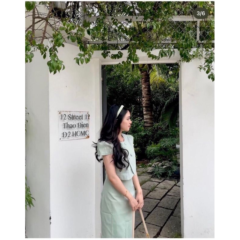 Set áo nút bọc chéo chân váy midi