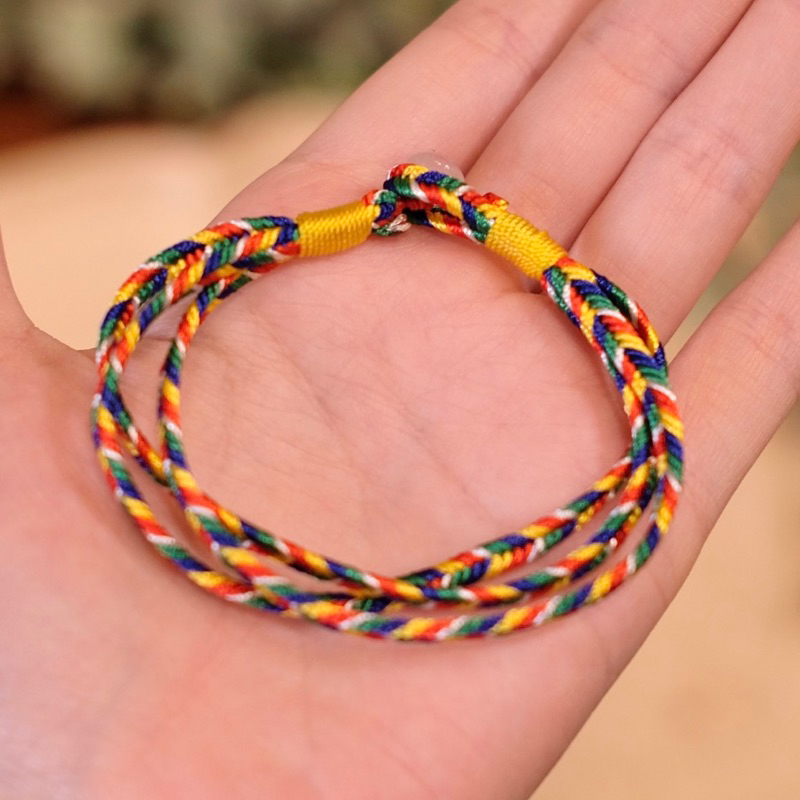 Vòng Tay - Chỉ Ngũ Sắc may mắn Tây Tạng  mẫu chập ba, khoá cài đơn giản - Đã gia trì
