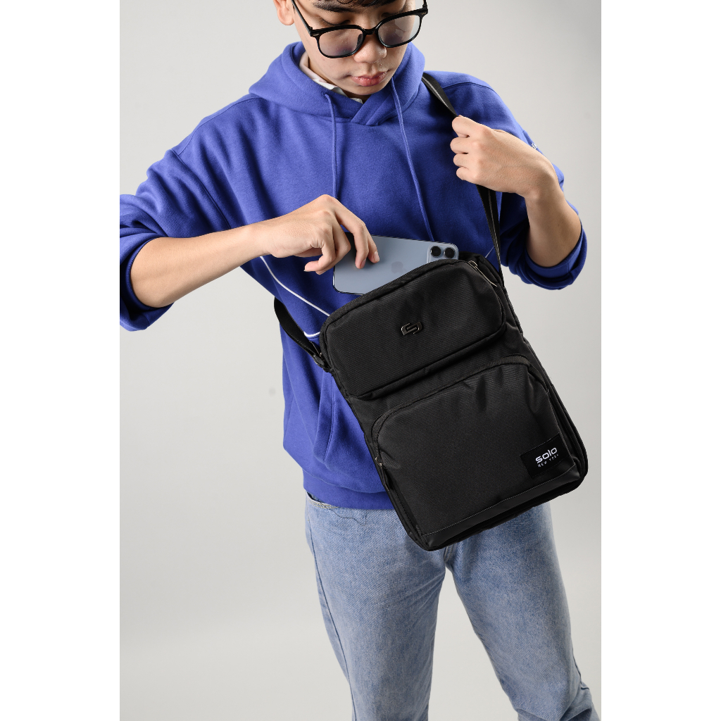 Túi Đeo Chéo một quai Solo Downtown Ludlow Kích thước 12.9inch - Màu Đen - Mã UBN210 - Bảo hành 5 năm chính hãng