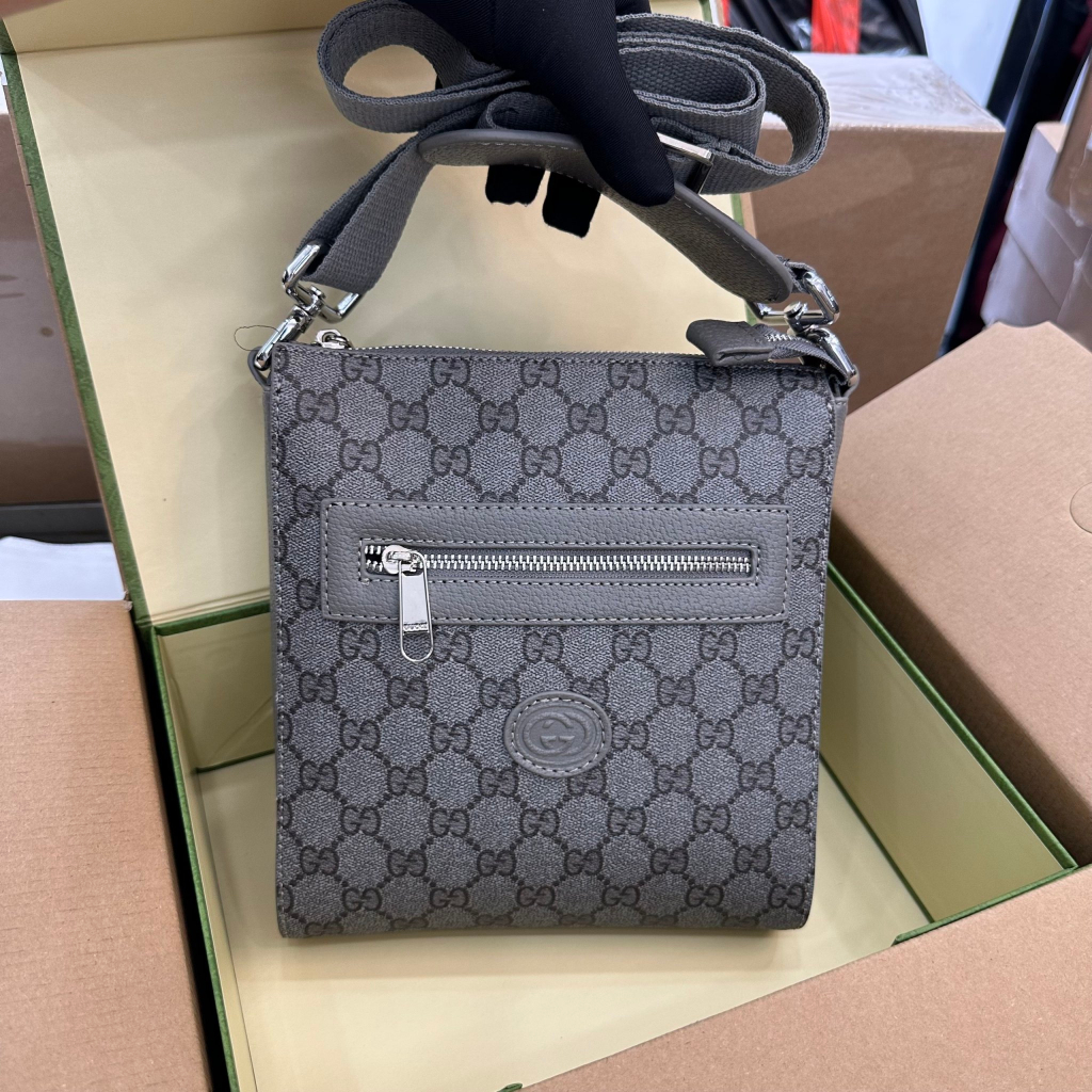 Túi cặp đeo chéo Gucci Messenger họa tiết monogram 23x21x4.5cm LA on web fullbox bill thẻ