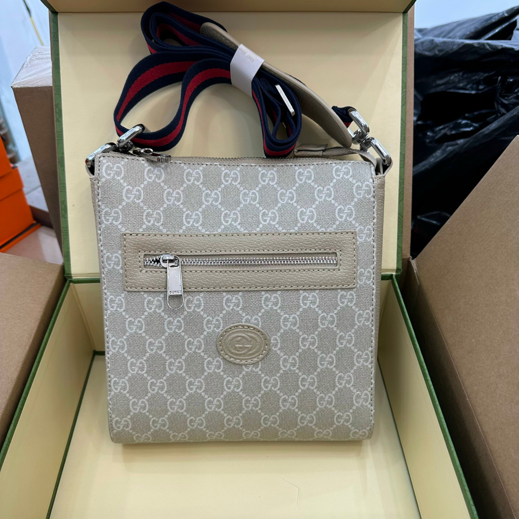 Túi cặp đeo chéo Gucci Messenger họa tiết monogram 23x21x4.5cm LA on web fullbox bill thẻ