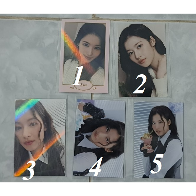TRADING CARD TWICE SANA  MINATOZAKI SANA