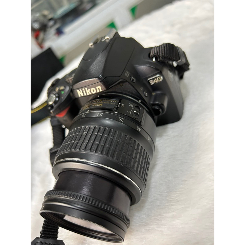 Máy ảnh Nikon D40 + ống kính kit 18-55mm Cũ