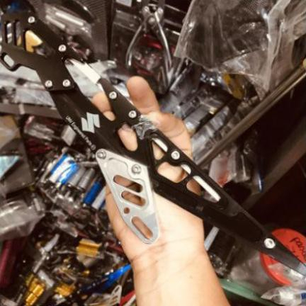 Cacte Satria Che Sên, Carte Chắn Xích, Nhôm CNC Cho Raider, Satria Lô Gô Suzuki RCB Giao Ngẫu Nhiên