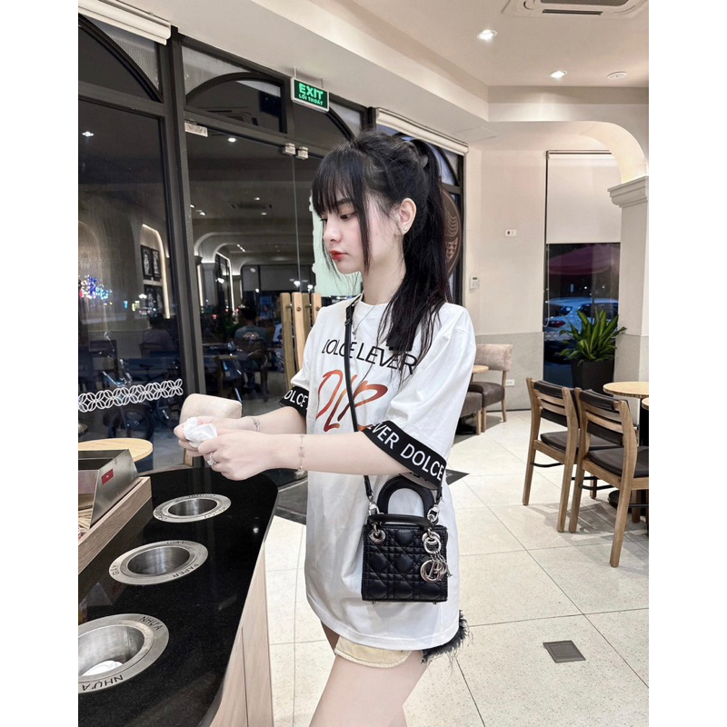 Áo phông DOL in ngực và tay TTA876