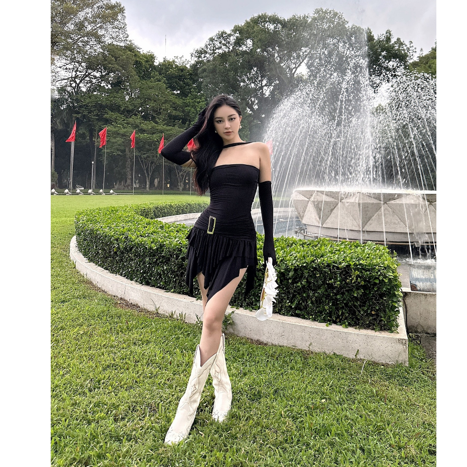 Đầm Body Cúp Ngực Dây Cổ Khoen Kim Loại Jia Dress LSEOUL V23061547