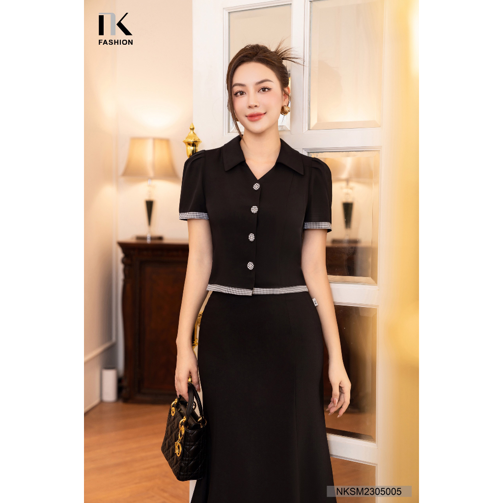 Áo Sơ Mi V Cổ Phối Kẻ NK Fashion Thời Trang Công Sở Nữ, Thiết Kế Cao Cấp, Vải Siêu Mịn, Thanh Lịch, Nữ Tính NKSM2305005