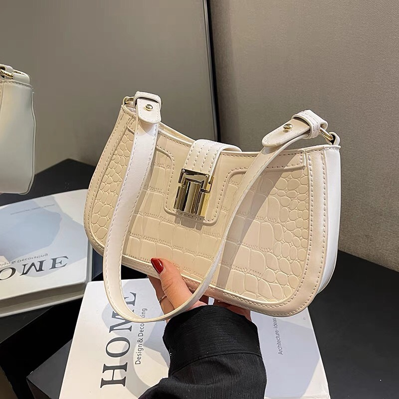 Túi đeo chéo , tặng thêm dây đeo vai, vân da rắn khóa gài SL104