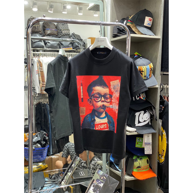 Áo phông L.v trẻ con hút thuốc ,hoạ tiết nổi bật. Fom dáng cực đẹp new2023