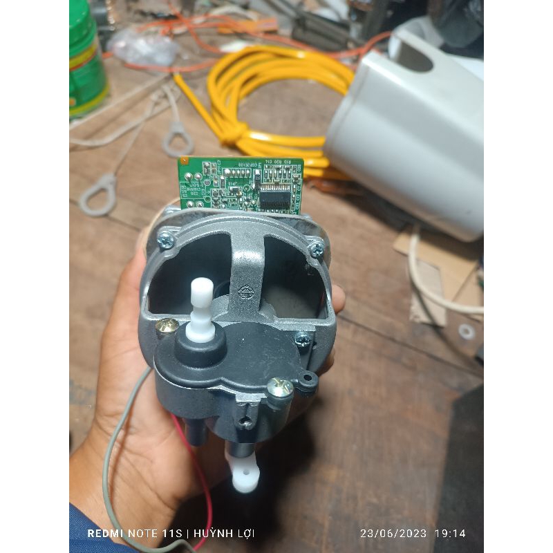 ĐẦU QUẠT 12Vdc không chổi than tặng kem mạch điều tốc