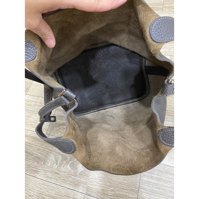 Túi da thật dáng HM