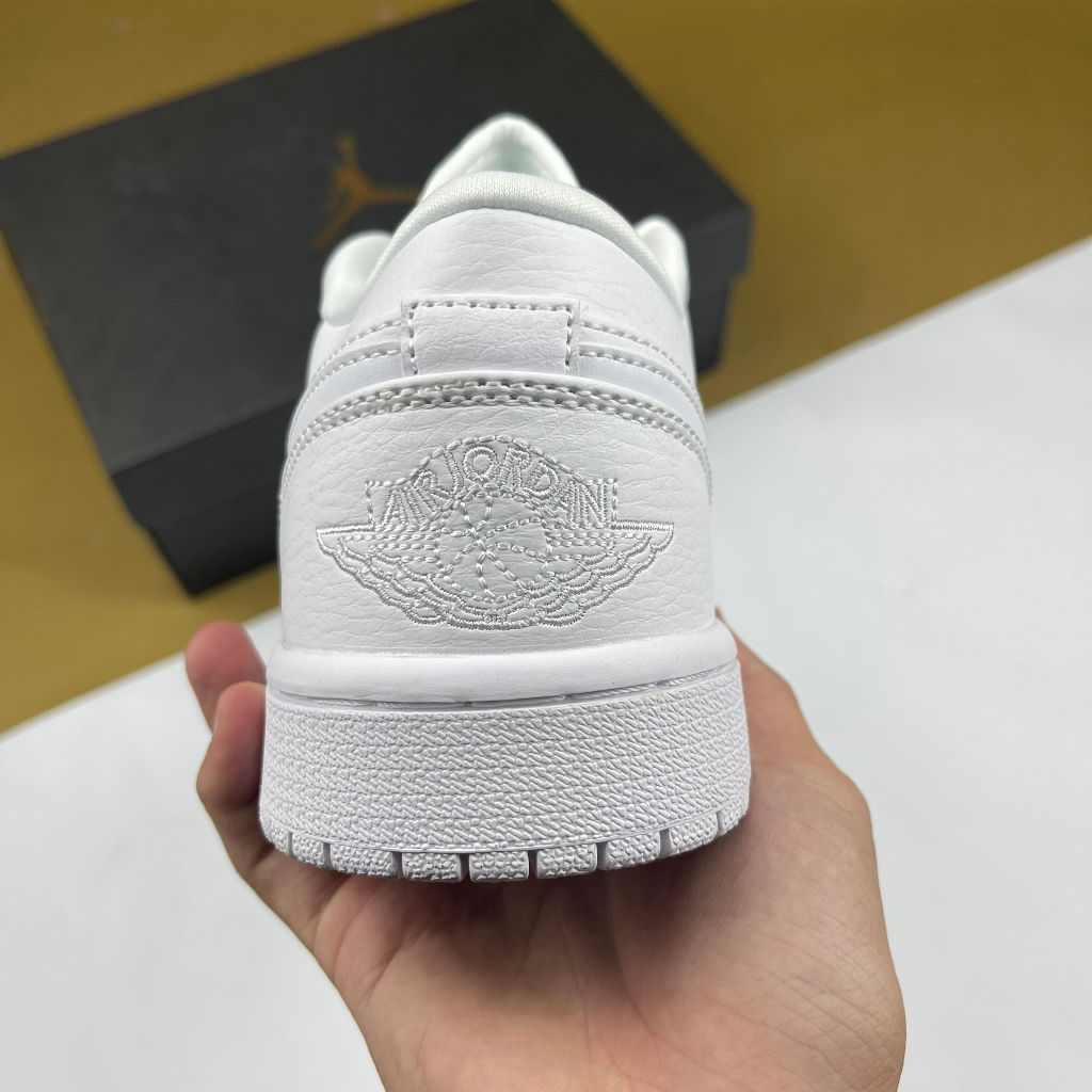 Giày JD1 Low Triple White, JD1 Thấp Full Trắng Bản Cao Cấp - Than.Shoes