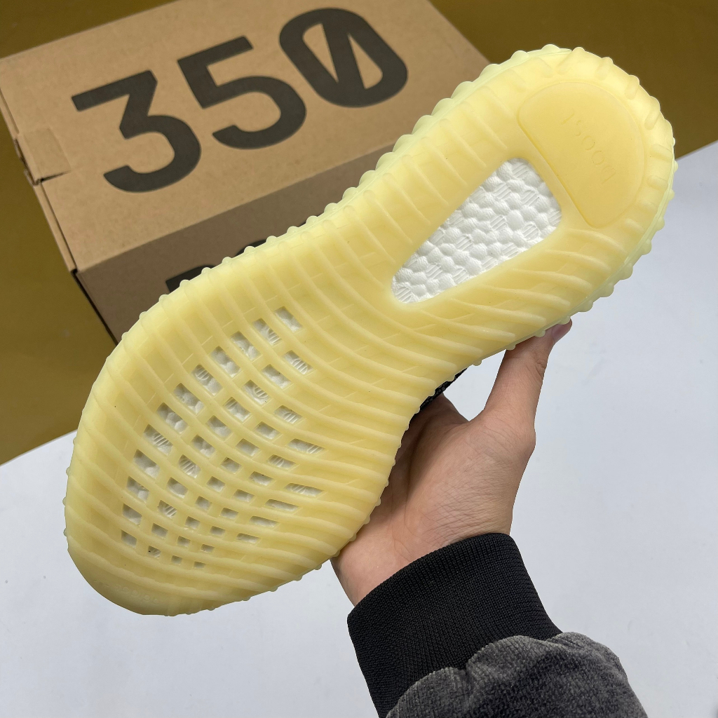 Giày Yz350 V2 Carbon, Yz 350 Đen Xám Đế Trắng - Than.Shoes