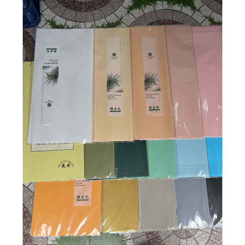 Giấy gói hoa bóng mờ không họa tiết - xấp 20 tờ