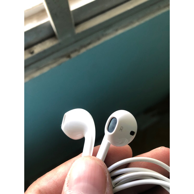 Tai nghe dây theo máy chính hãng đã qua sử dụng