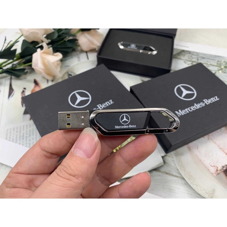 Usb Mercedes-Benz 32gb Sẵn 2500 Bài Nhạc MP3 Nhiều Thể Loại  có hộp làm quà tăng cực sang chảnh