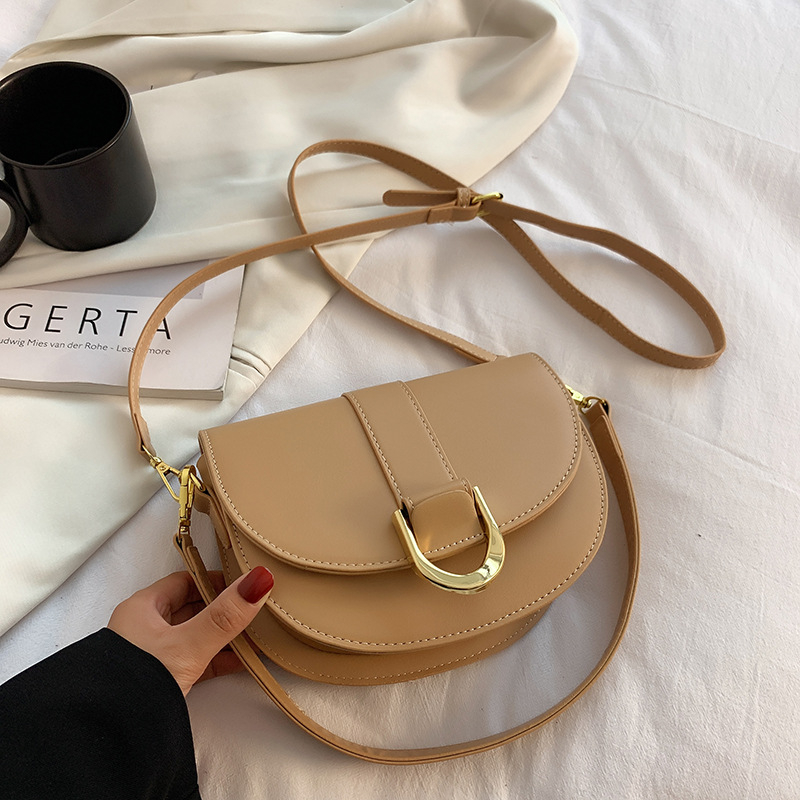 Túi xách nữ túi đeo vai phiên bản thời trang Hàn Quốc đeo xát nách dáng yên ngựa - HDB010