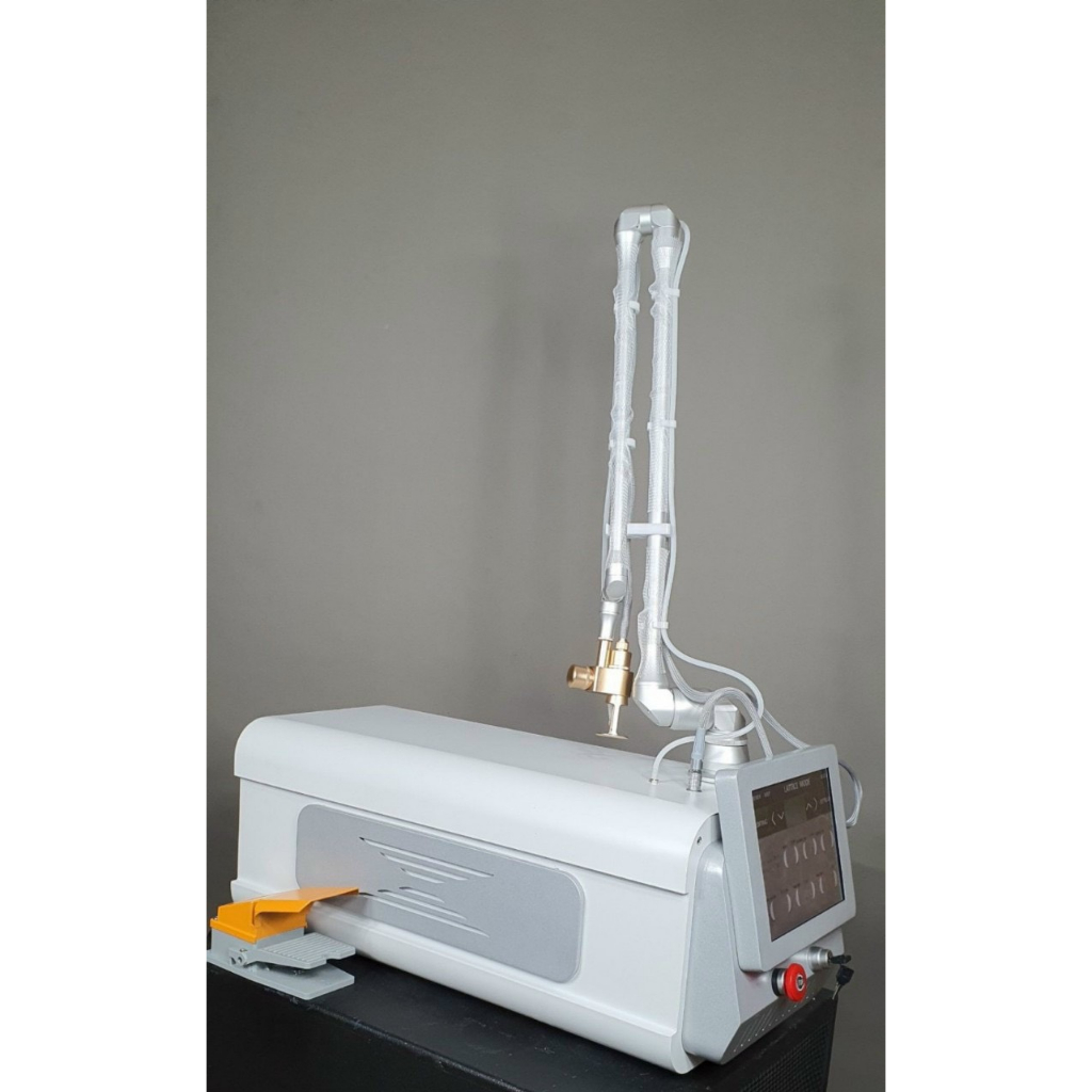 Máy Laser CO2 Fractional Mini xóa sẹo,se khít âm đạo,trẻ hóa da,loại bỏ vết dạn da