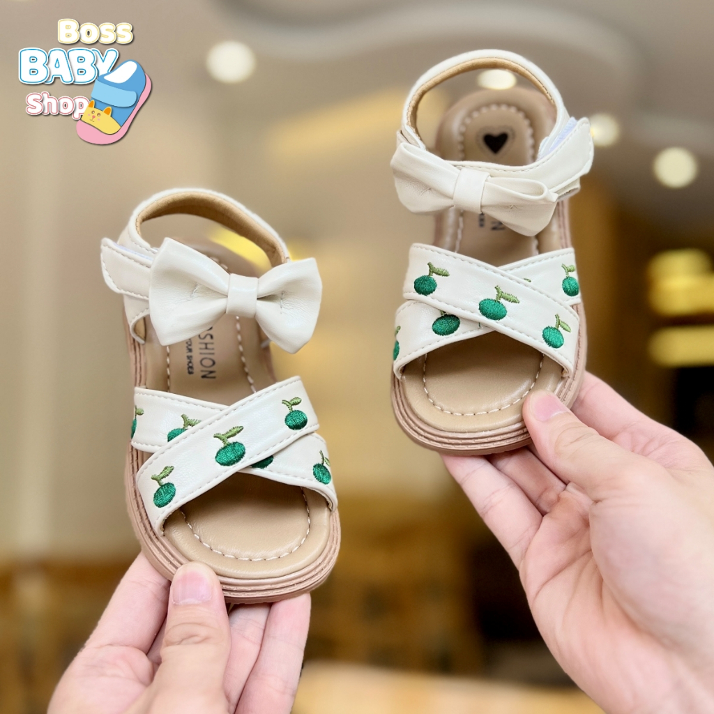 Dép sandal cho bé gái 2-7 tuổi quai chéo thêu quả có gắn nơ xinh xắn phong cách thời trang (D36)