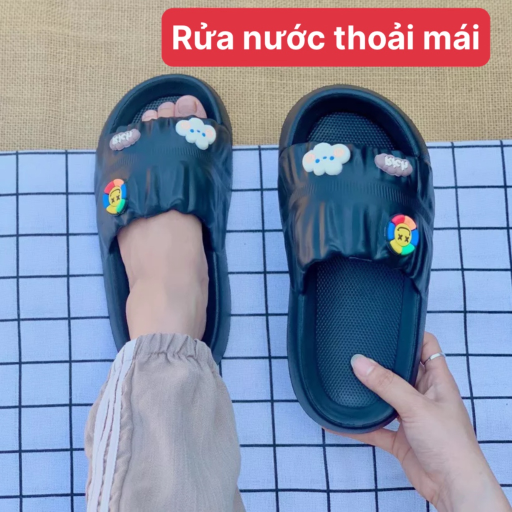 Dép bánh mì nữ quai ngang nhúm có gắn sticker đế cao 3cm đi mưa chất liệu eva kiểu dáng unisex ulzzang-giày dép 555