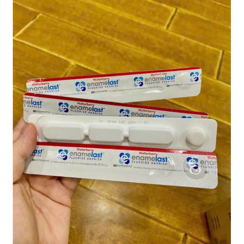 Que Bôi Chống Sâu Răng Vecni Flour Enamel Fluoride Varnish Walterberry Hàng Nội Địa
