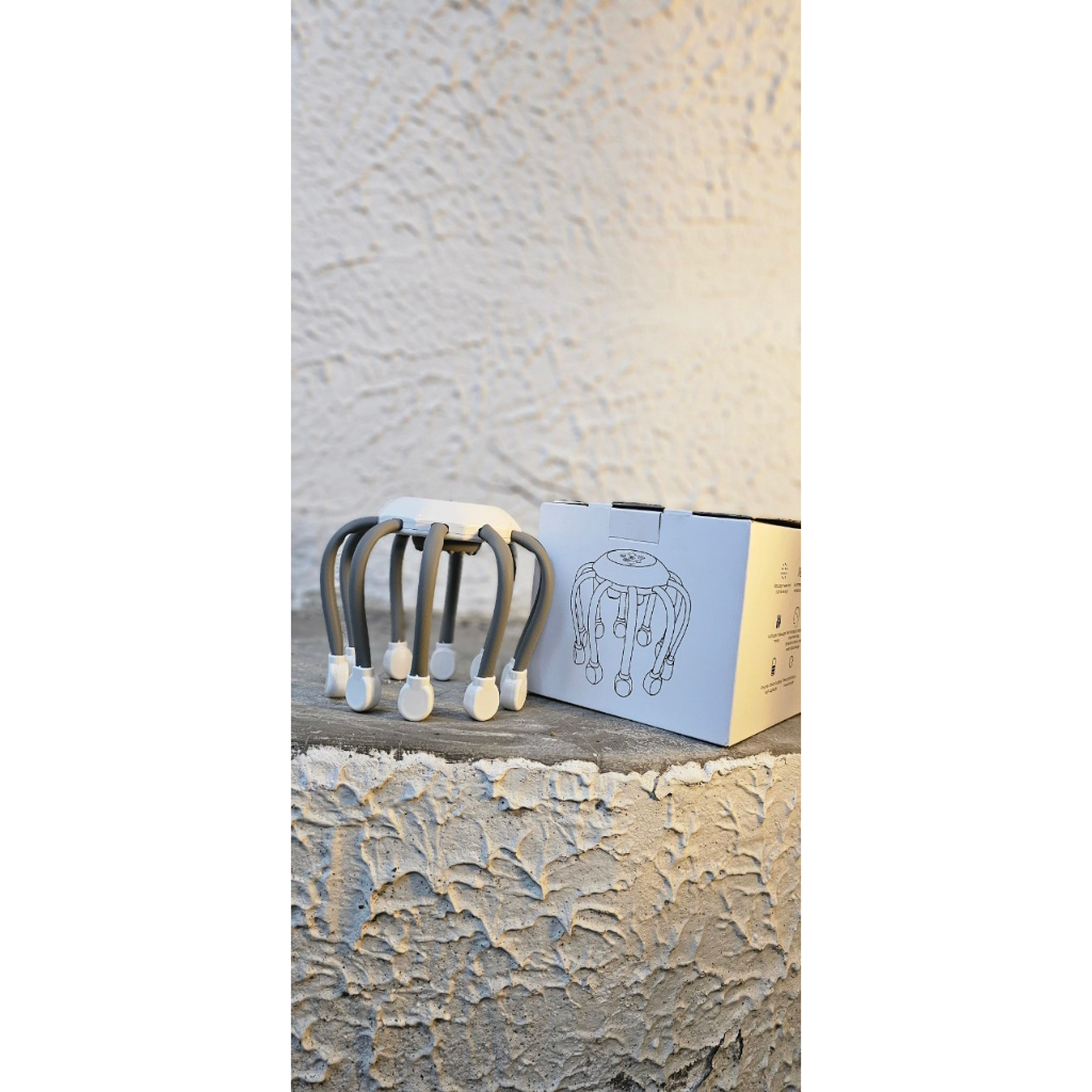 Máy massage đầu NT06 thiết kế 14 điểm mát xa được phân bố trên đỉnh đầu và xung quanh đầu với nhiều cải tiến