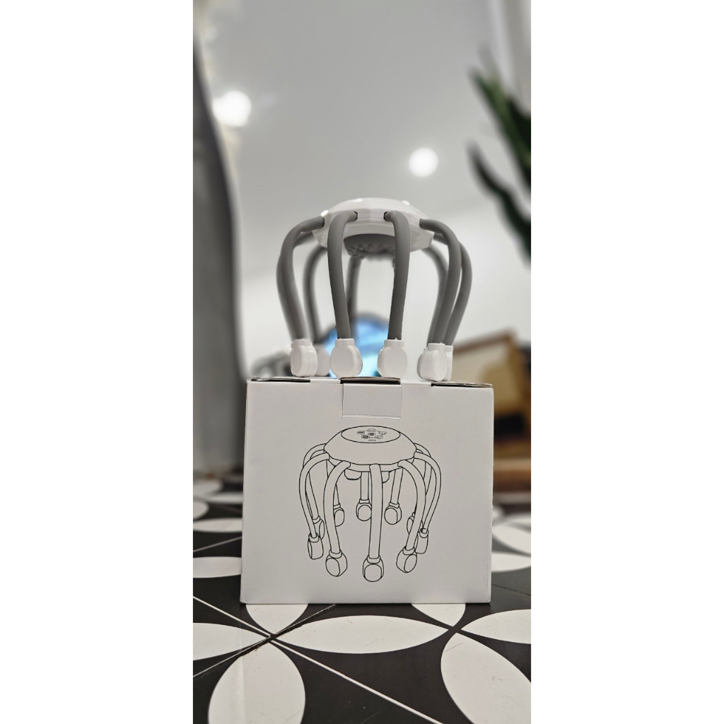 Máy massage đầu NT06 thiết kế 14 điểm mát xa được phân bố trên đỉnh đầu và xung quanh đầu với nhiều cải tiến