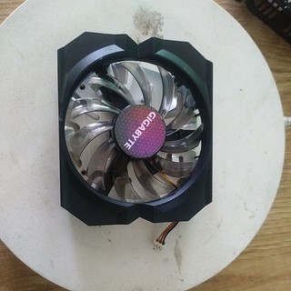 Fan quạt tản nhiệt VGA Gigabyte và Zotac 730
