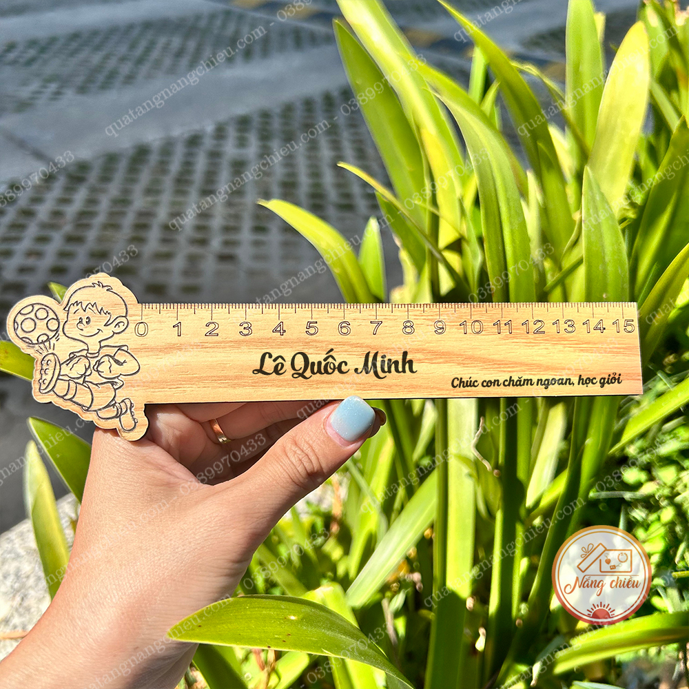 Thước gỗ mẫu bóng đá phù hợp tặng bé trai - Thước kẻ gỗ dụng cụ học tập khắc tên bé và nội dung theo yêu cầu